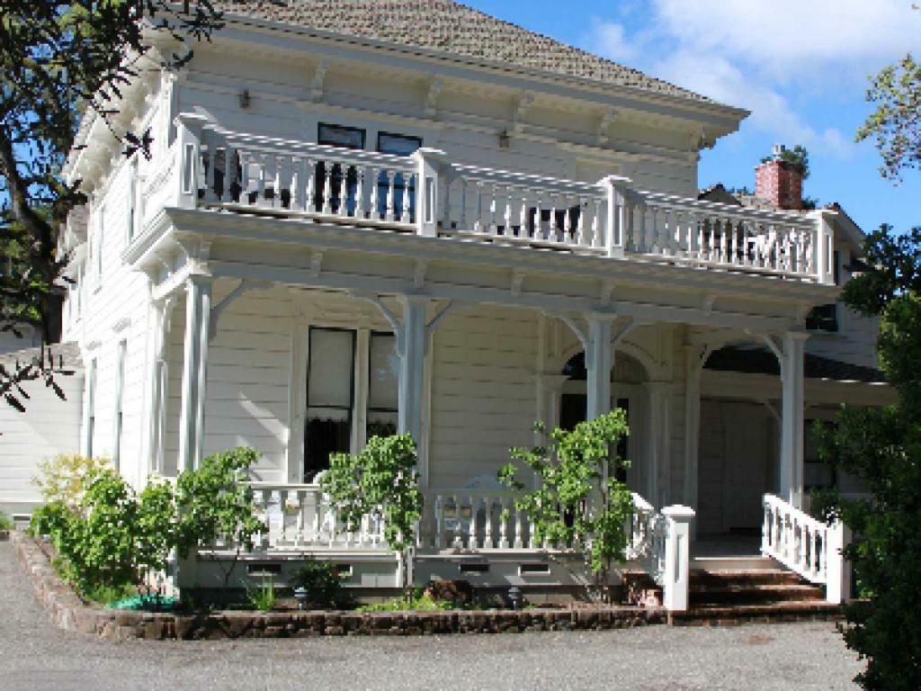 Inn At Salvestrin St. Helena Buitenkant foto